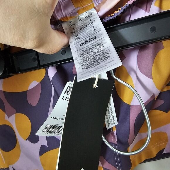 Adidas Pacer Train Essentials Floral-Print Woven ShortsWomen's Size XS NWT - Picture 7 of 7